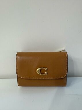 Coach Leather Trifold Wallet with Gold Accent, Honey Brown, Detachable Zip Pouch